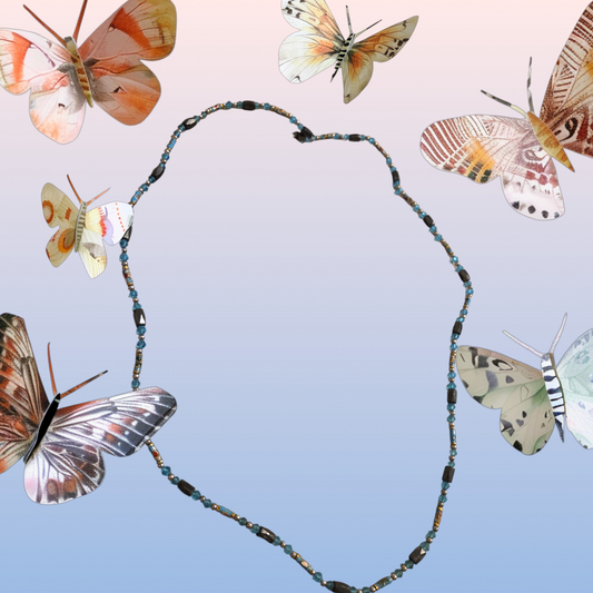 Magnet necklace or bracelet