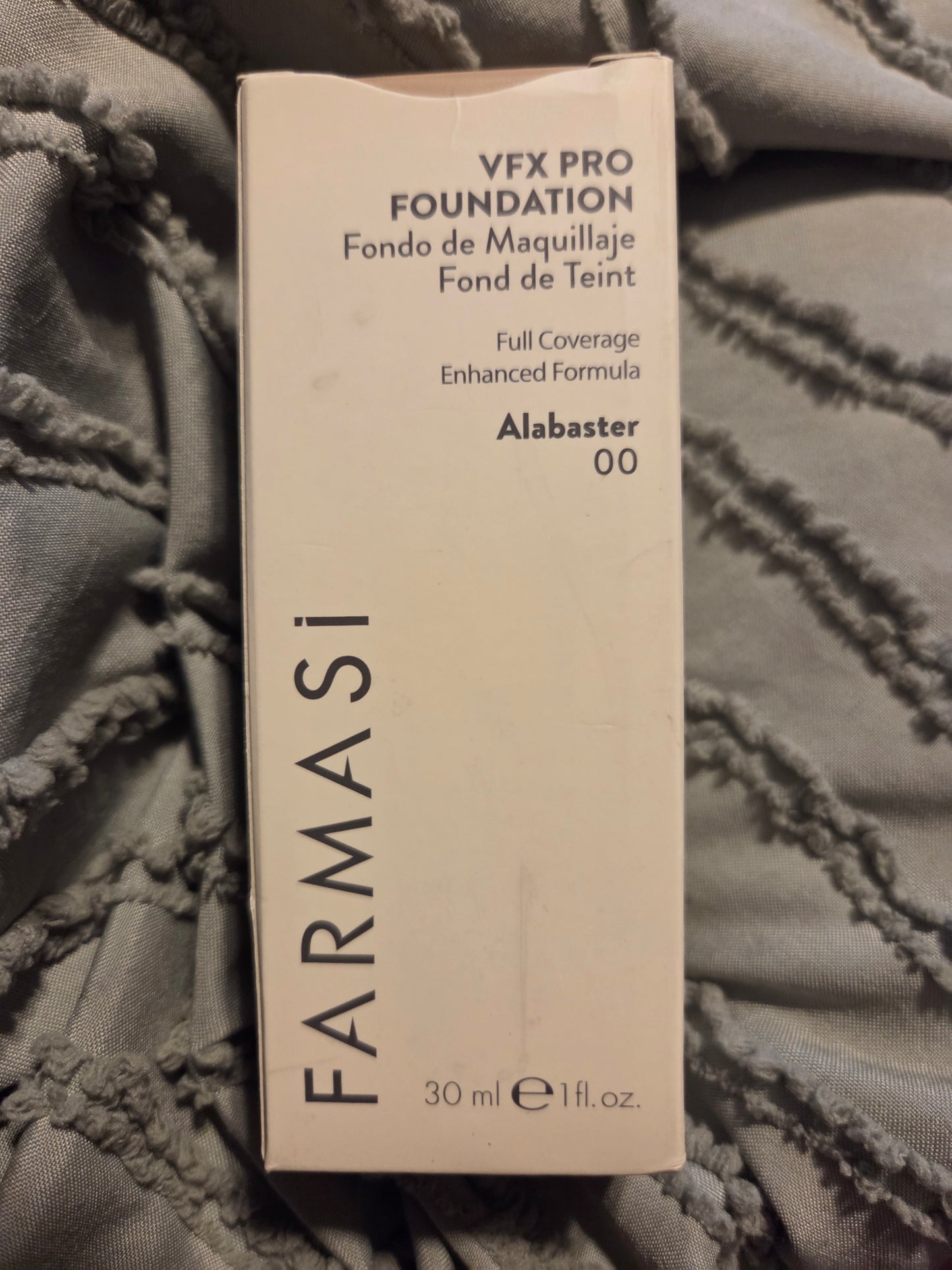 Farmasi Foundation Alabaster